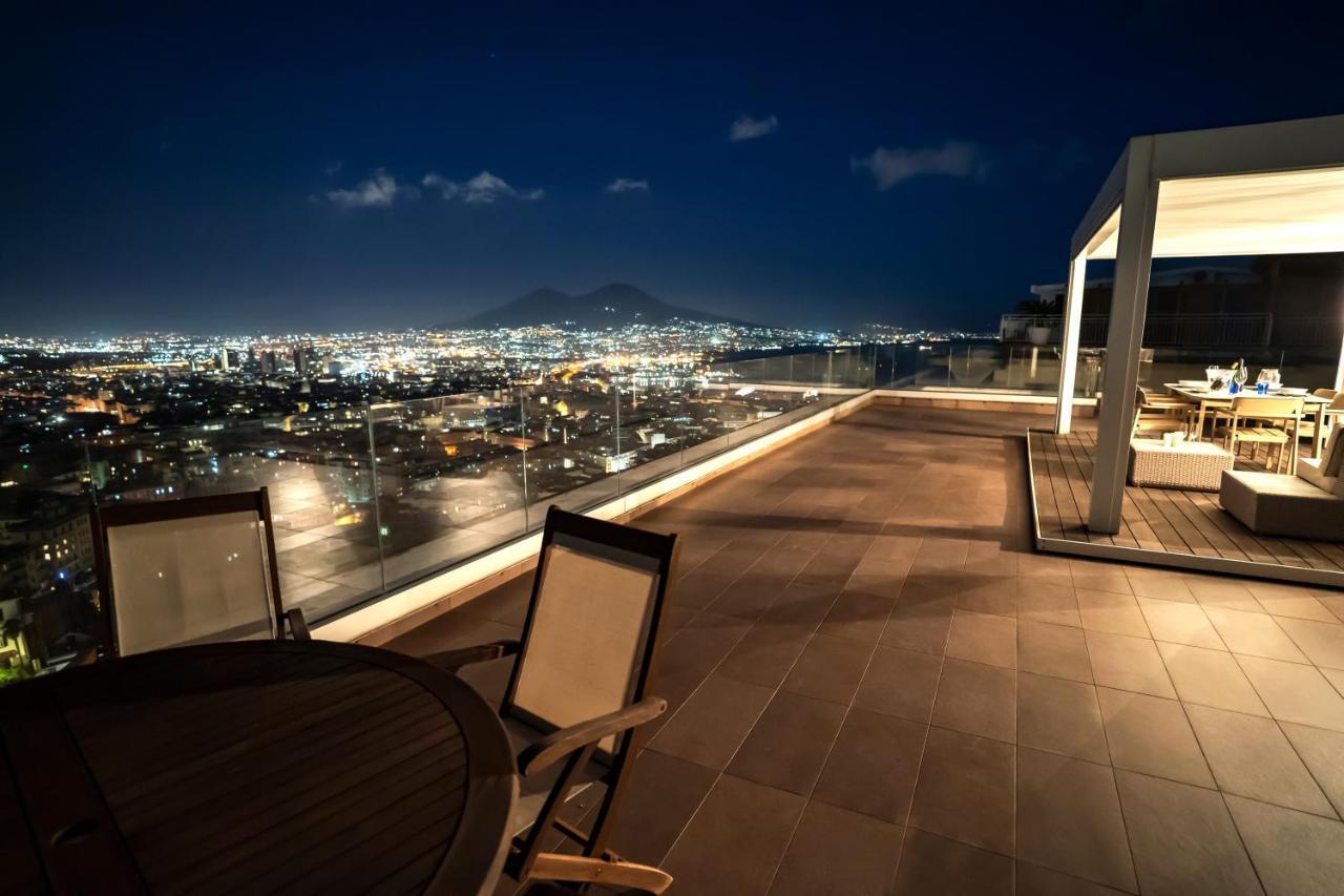 Terrazza Manu - Loft Suspended Over The City-Vomero Nápoles Exterior foto