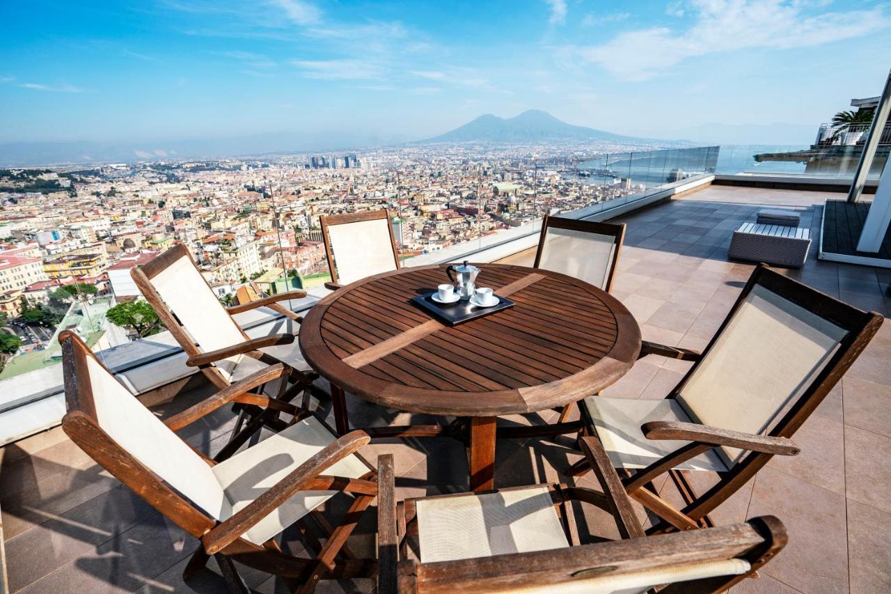 Terrazza Manu - Loft Suspended Over The City-Vomero Nápoles Exterior foto